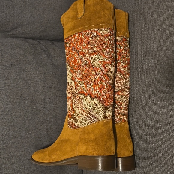 Sezane Gabrielle Tan and Red Low Boots - Picture 9 of 9